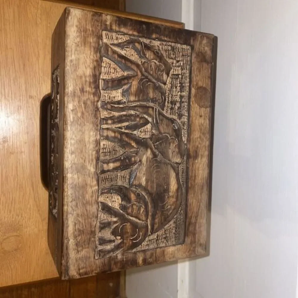 Beautiful Hand Carved‎ Wood Box, Hinged Lid, Herd Of Elephants 8.5 X 5.5x 3.5